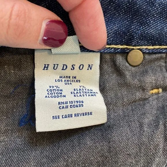 Sz 27 medium Wash Hudson Jeans cropped