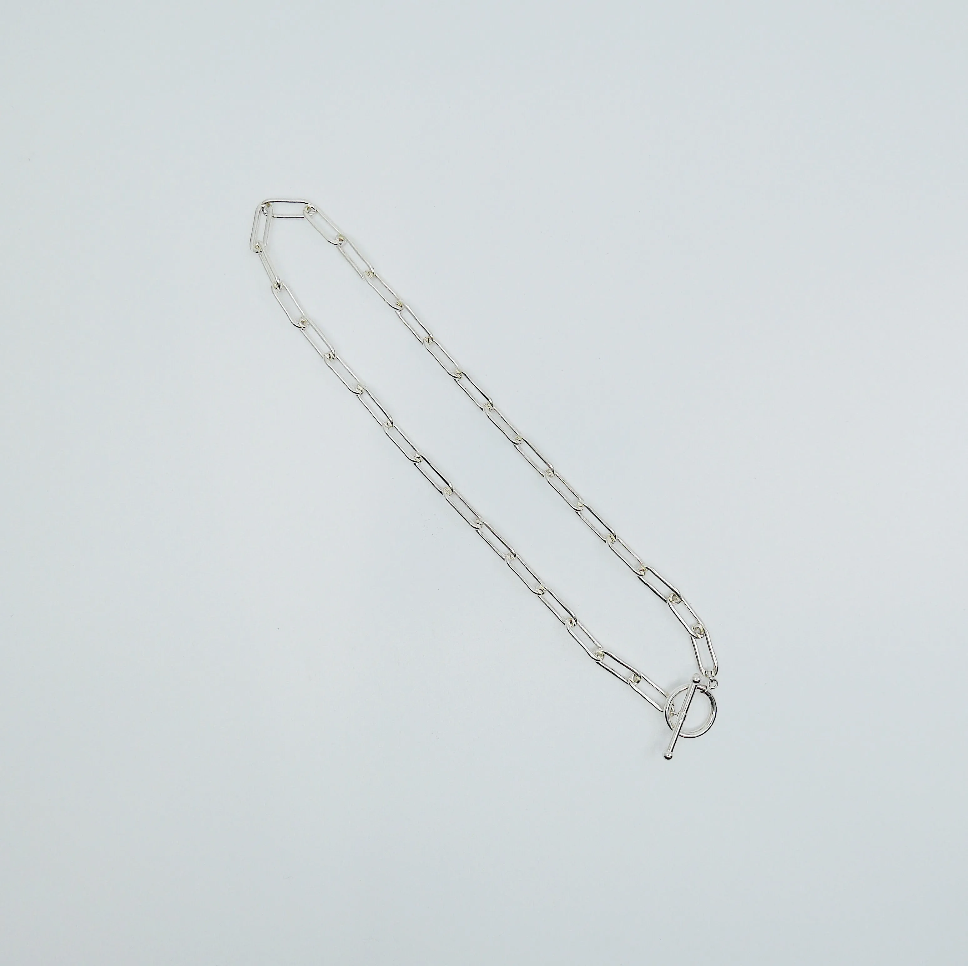 Toggle Chain Choker Necklace