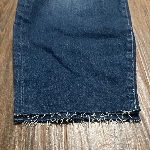 Torrid feel the fit medium wash button up jeans