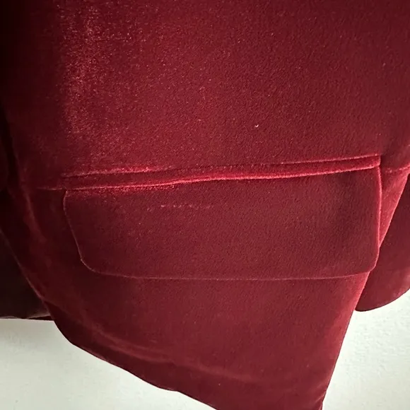 White House Black Market Red Countess Velvet Relaxed Blazigan Size 4 Petite NEW