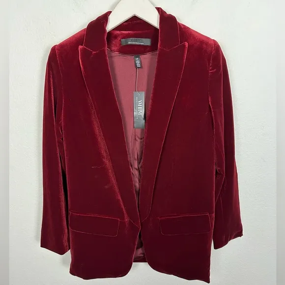 White House Black Market Red Countess Velvet Relaxed Blazigan Size 4 Petite NEW