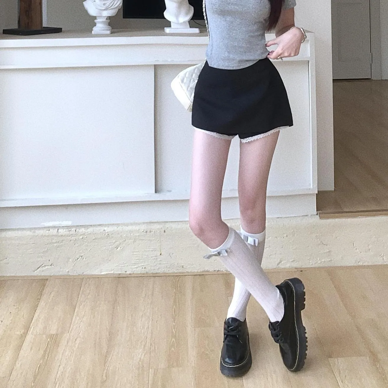 Women's Fitted Solid Color Skirt with Elegant Lace Trim