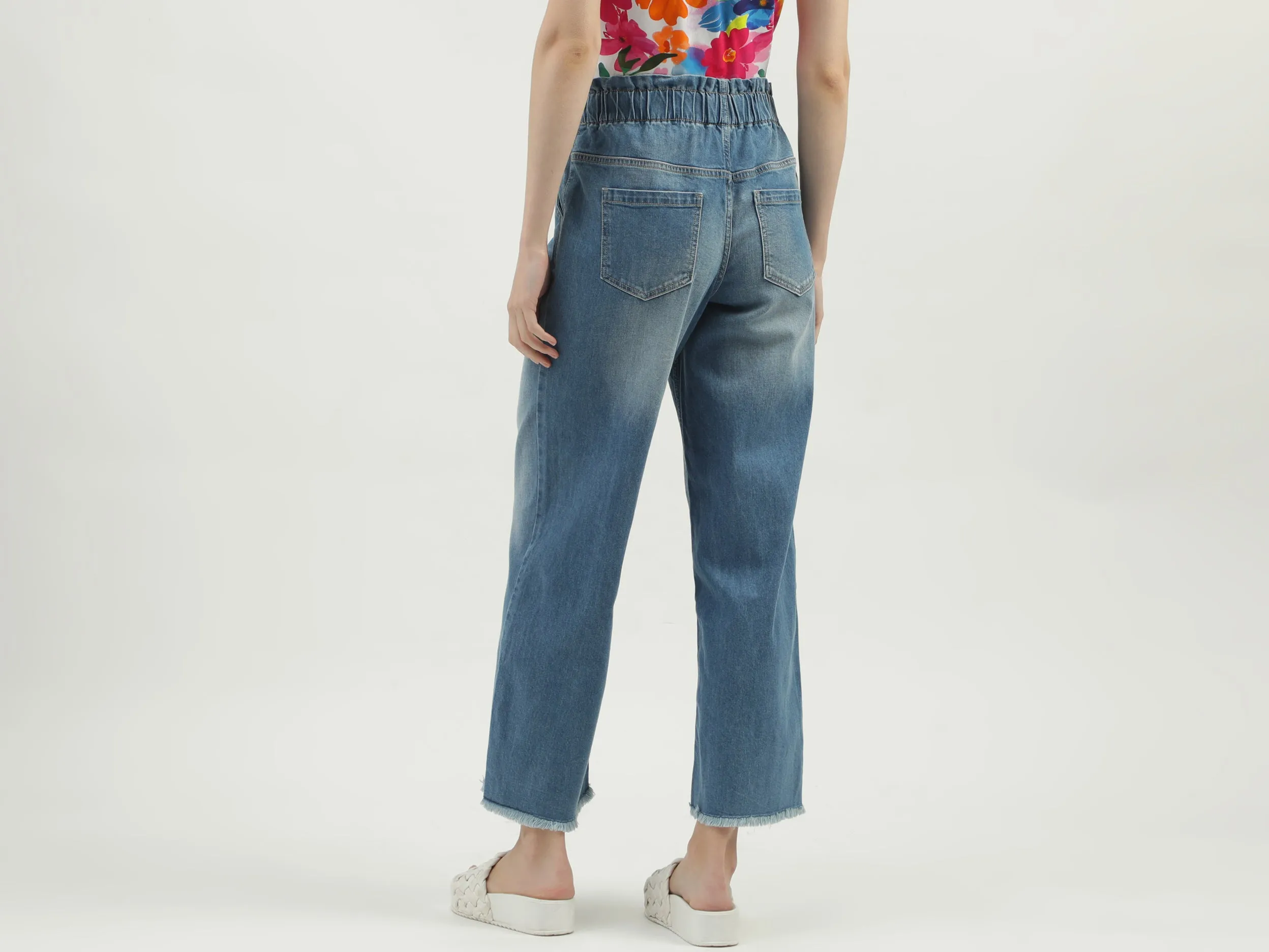 Women's Solid Regular Fit Jeans