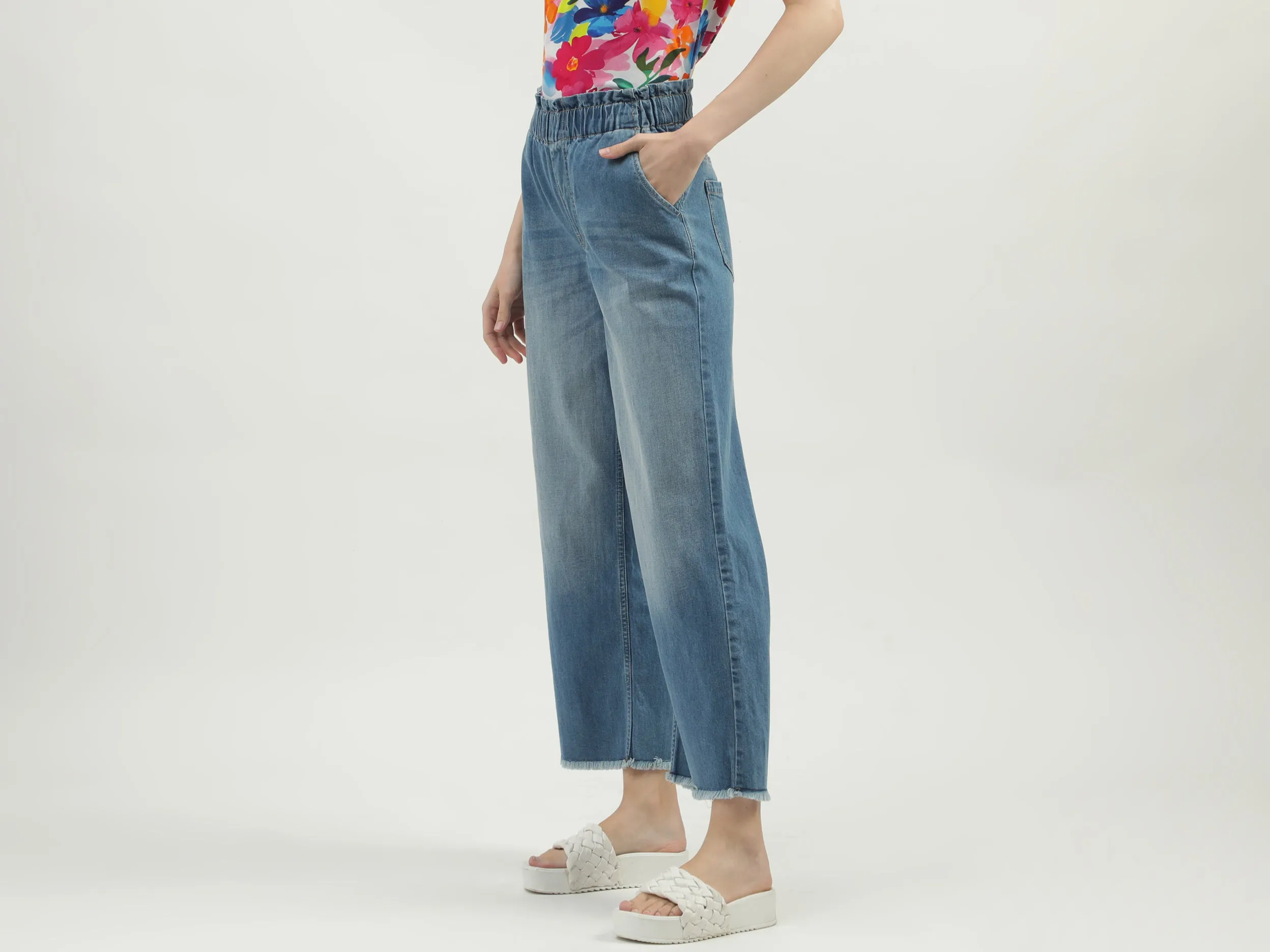 Women's Solid Regular Fit Jeans